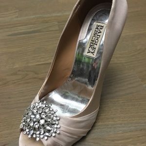 Used Women’s size 7 Pink Badgley Mischka bridal